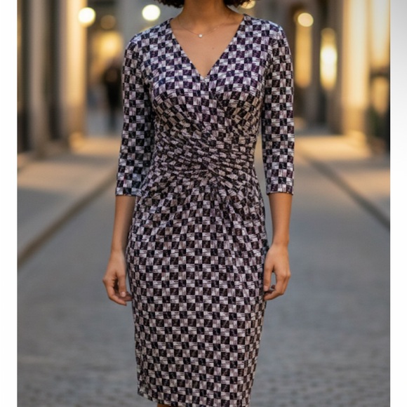 NYDJ Dresses & Skirts - NWT NYDJ Dress with Lift Tuck Technology (size 6)